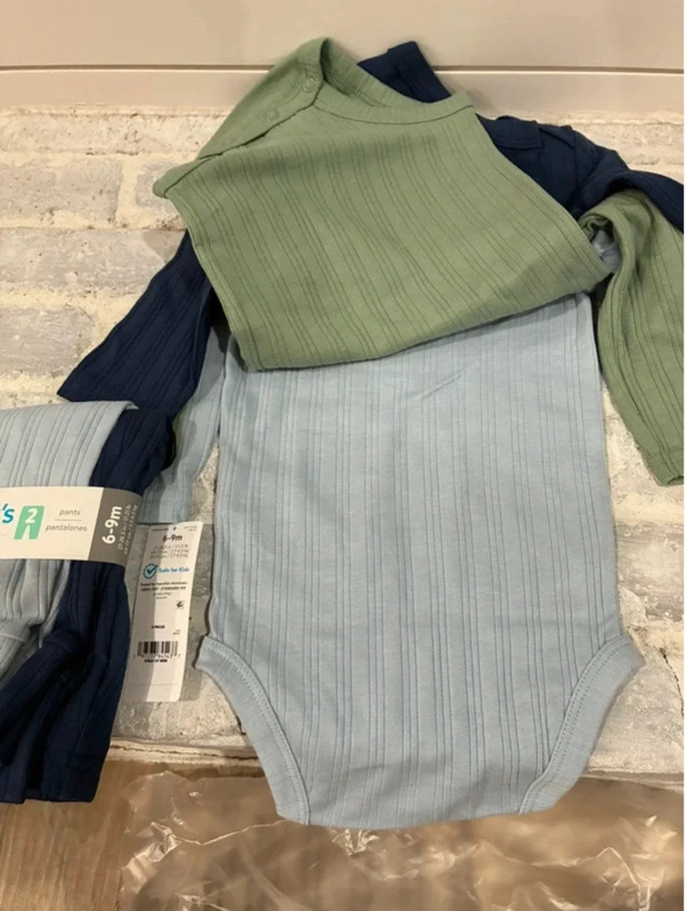Carter’s onesie set- NEW navy sage light blue